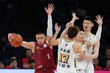 开云体育app-CBA半决赛前瞻，京沪对决来袭，周琦能否率北京突围？
